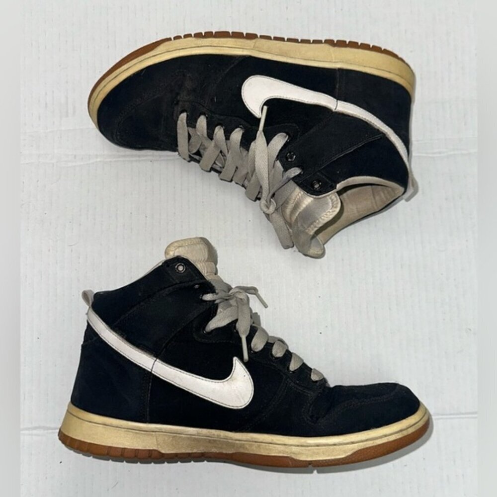 Nike Size 9.5